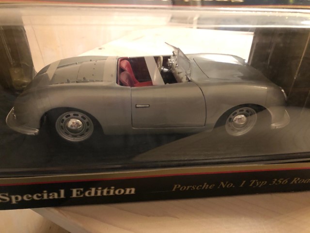Modelauto 1:18 Porsche n°1 type 356 roadster van Maisto