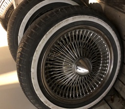 [8-0005] 4 spoke rims with tyre custom