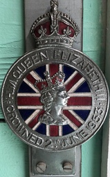 [4-00028] Badge H.M Queen Elizabeth crowned 2nd june 1953